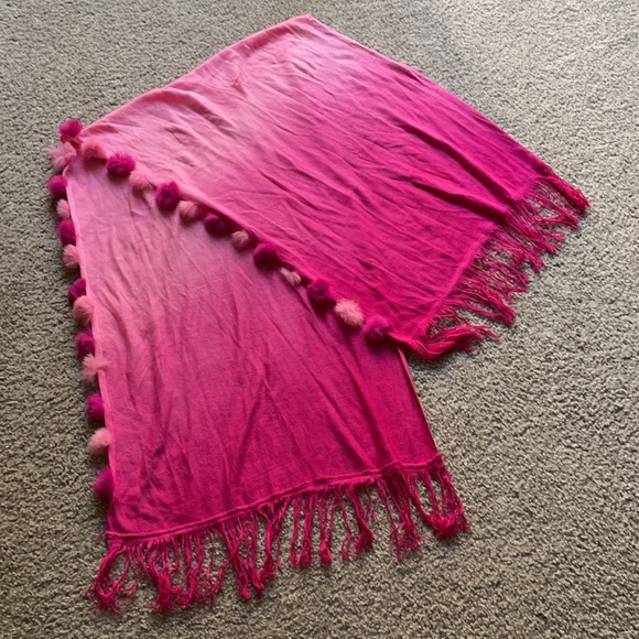 ✨Pink Pompom Scarf✨ - Picture 5 of 11